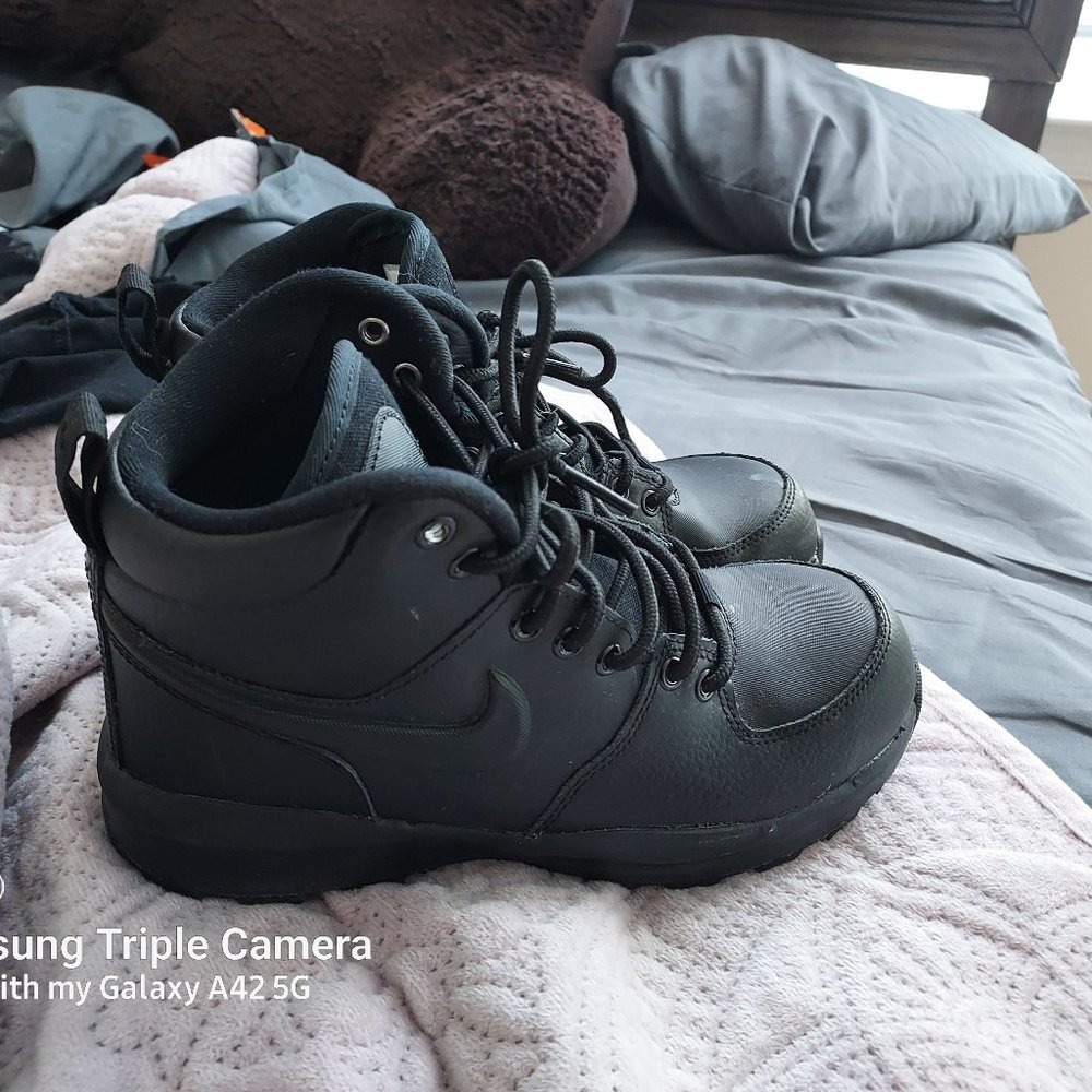 Boys ACG boots